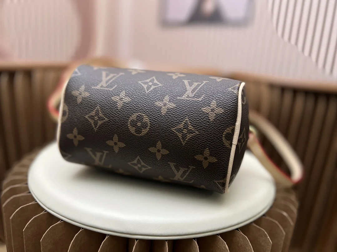 LV $47 gallery