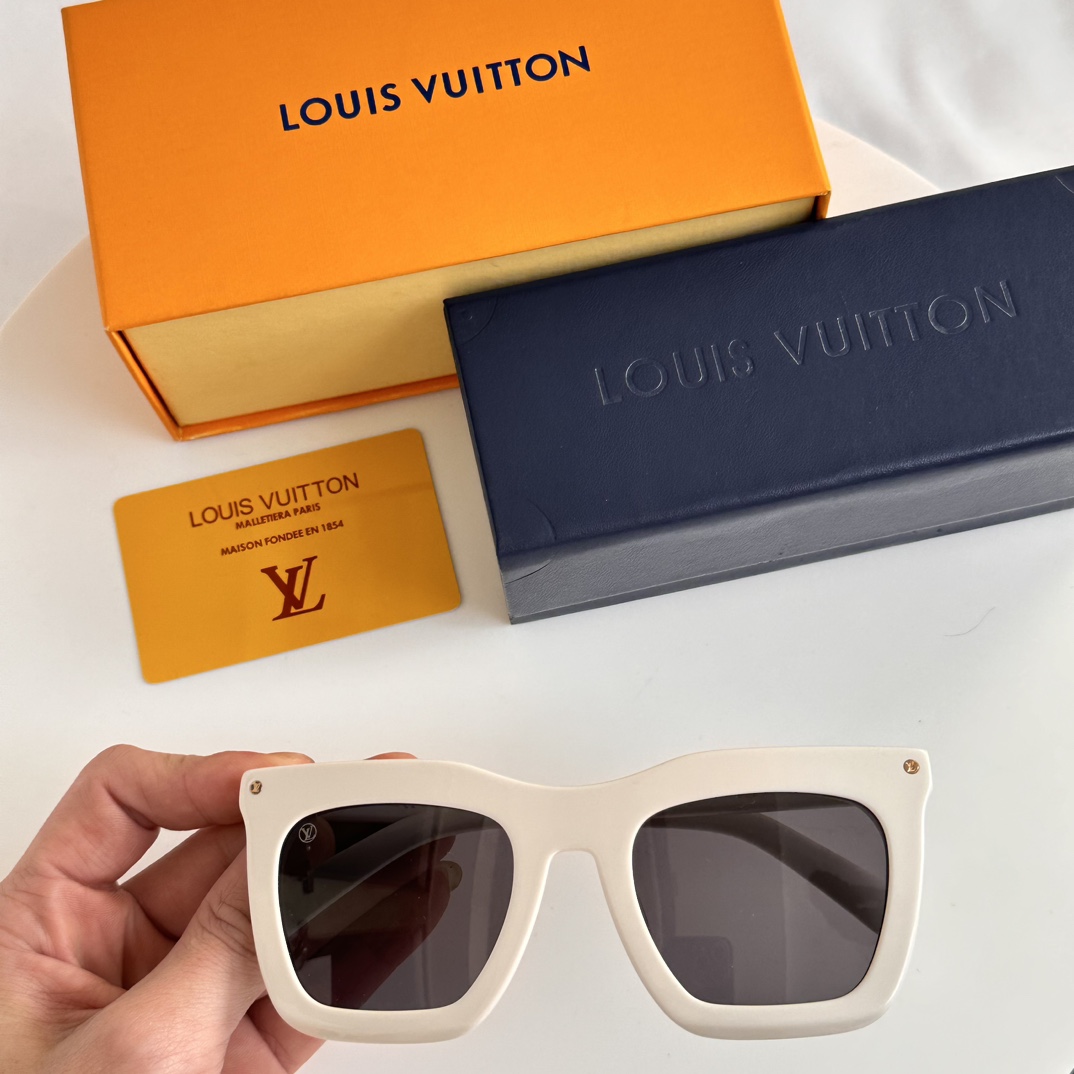 LV $47 gallery