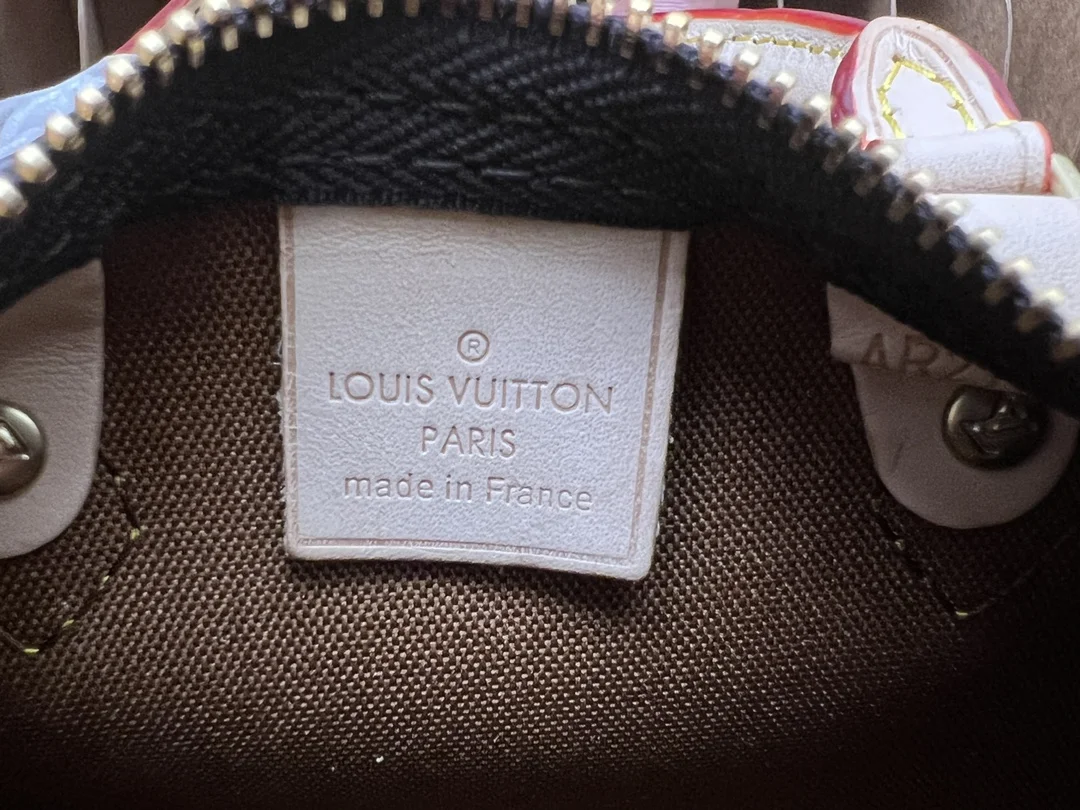 LV $47 gallery