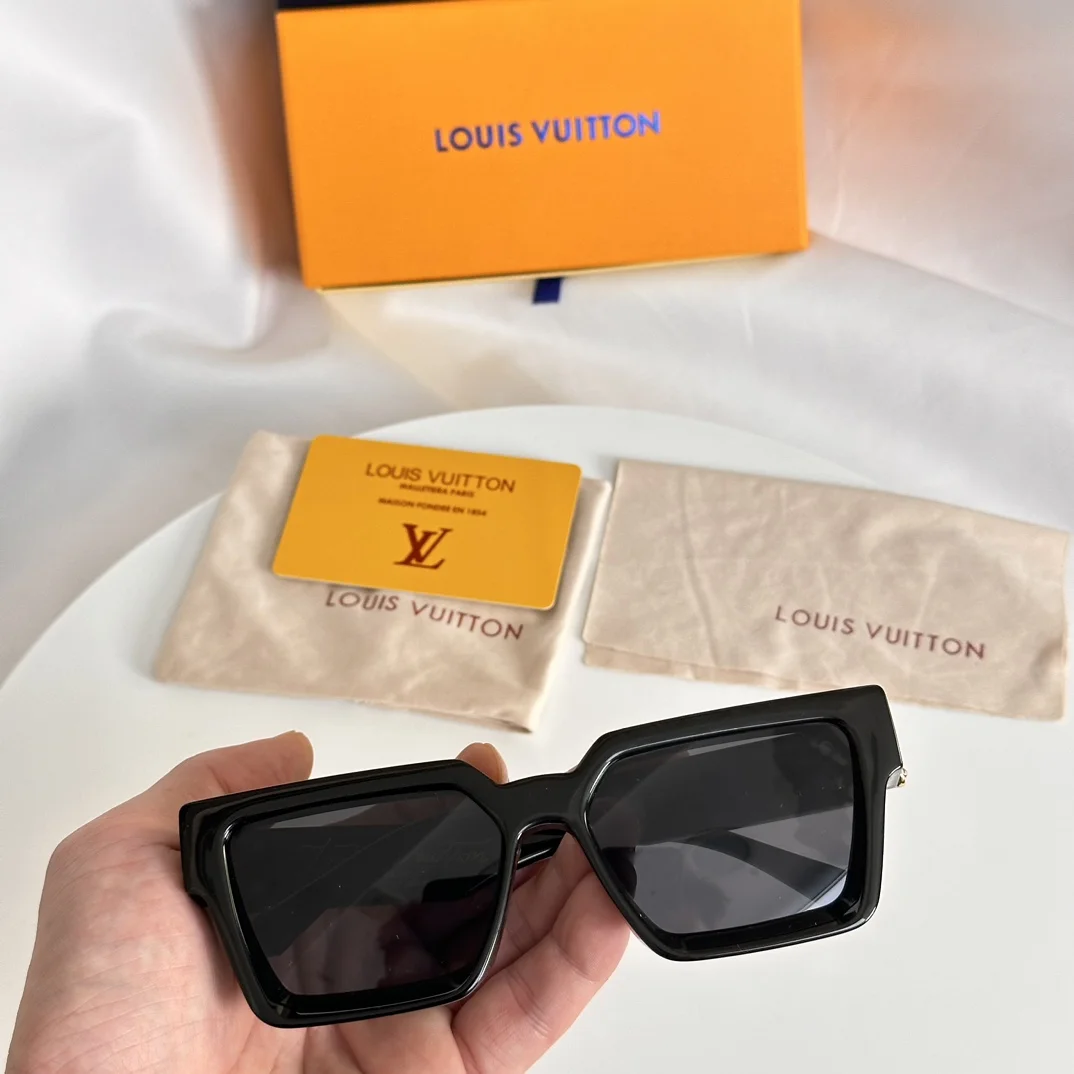 LV $48 gallery