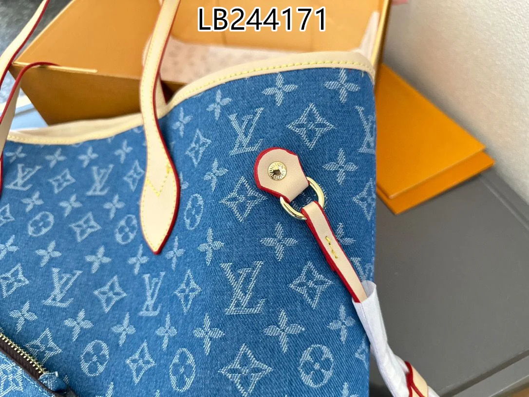 LV $50 gallery