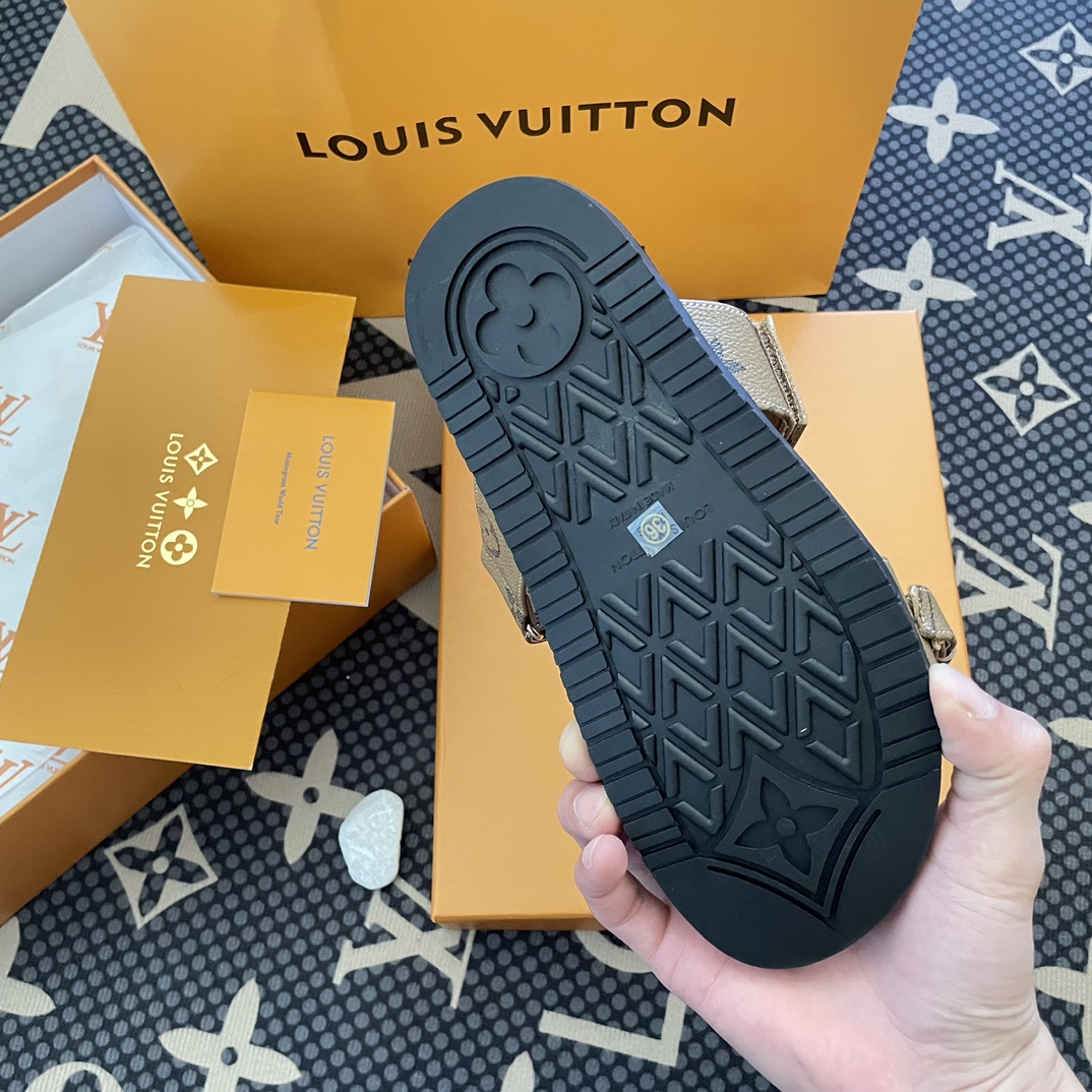 LV $50 gallery