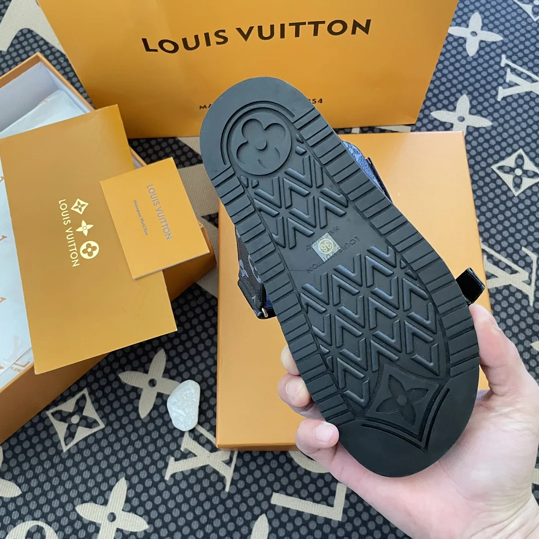 LV $50 gallery