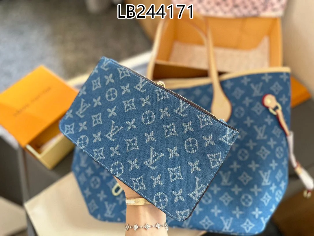 LV $50 gallery