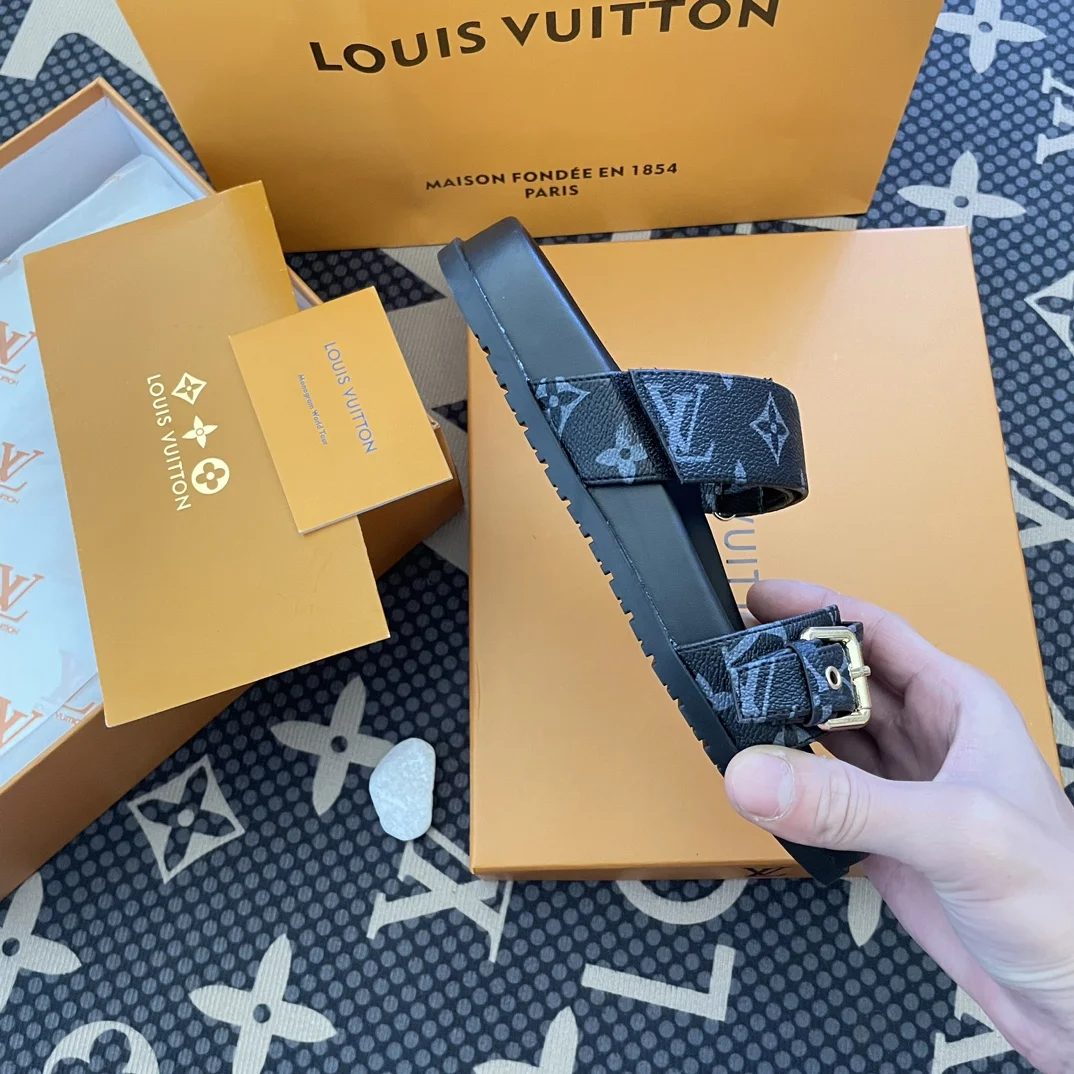 LV $50 gallery