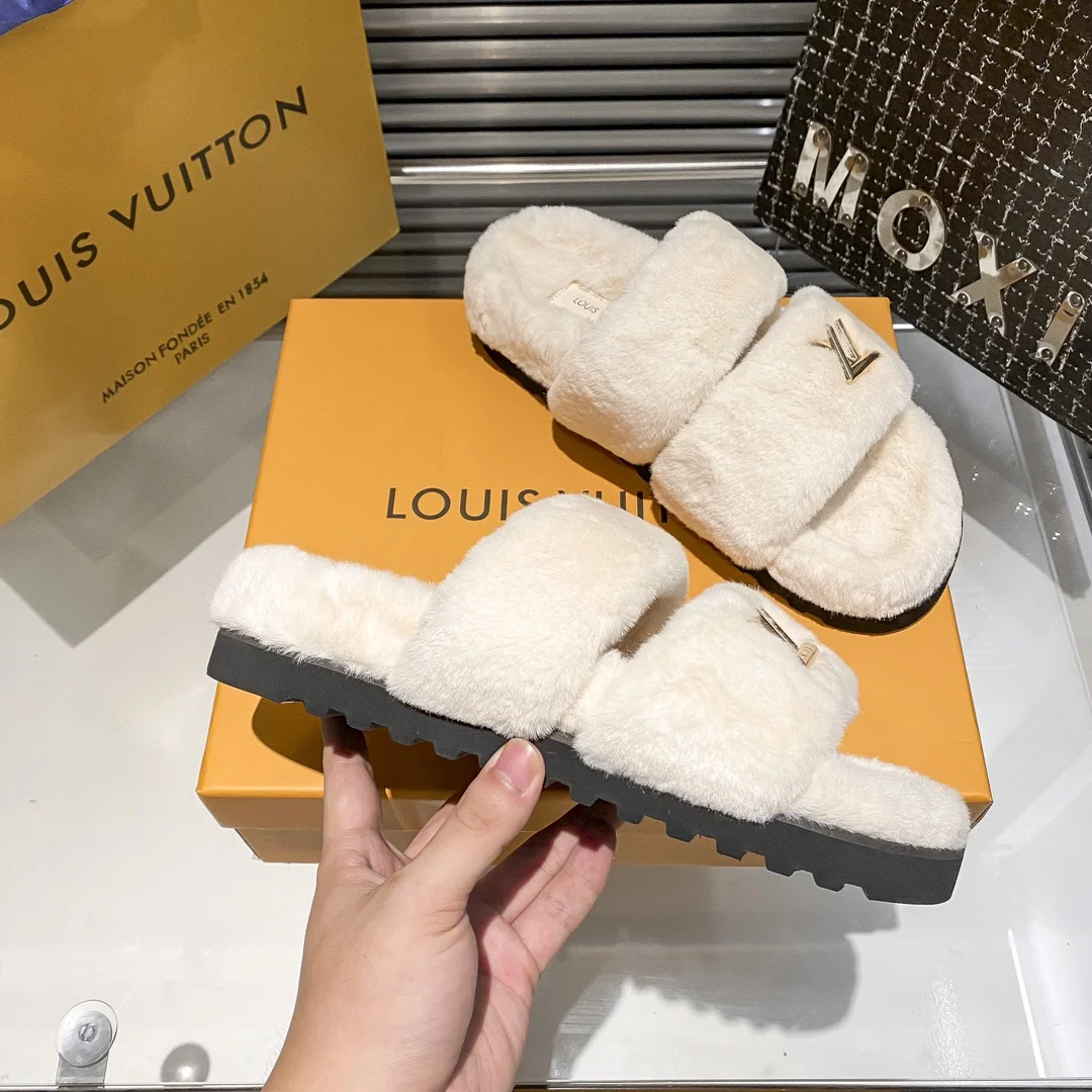 LV $50 gallery