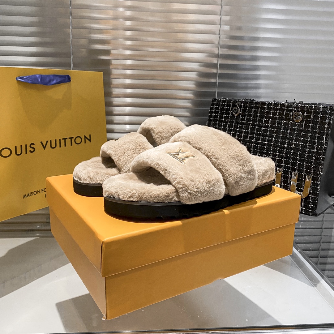 LV $50 gallery