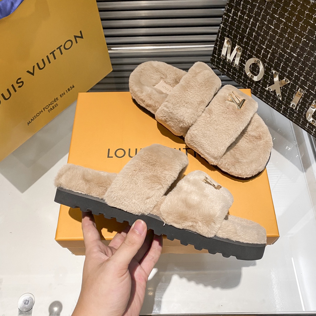 LV $50 gallery