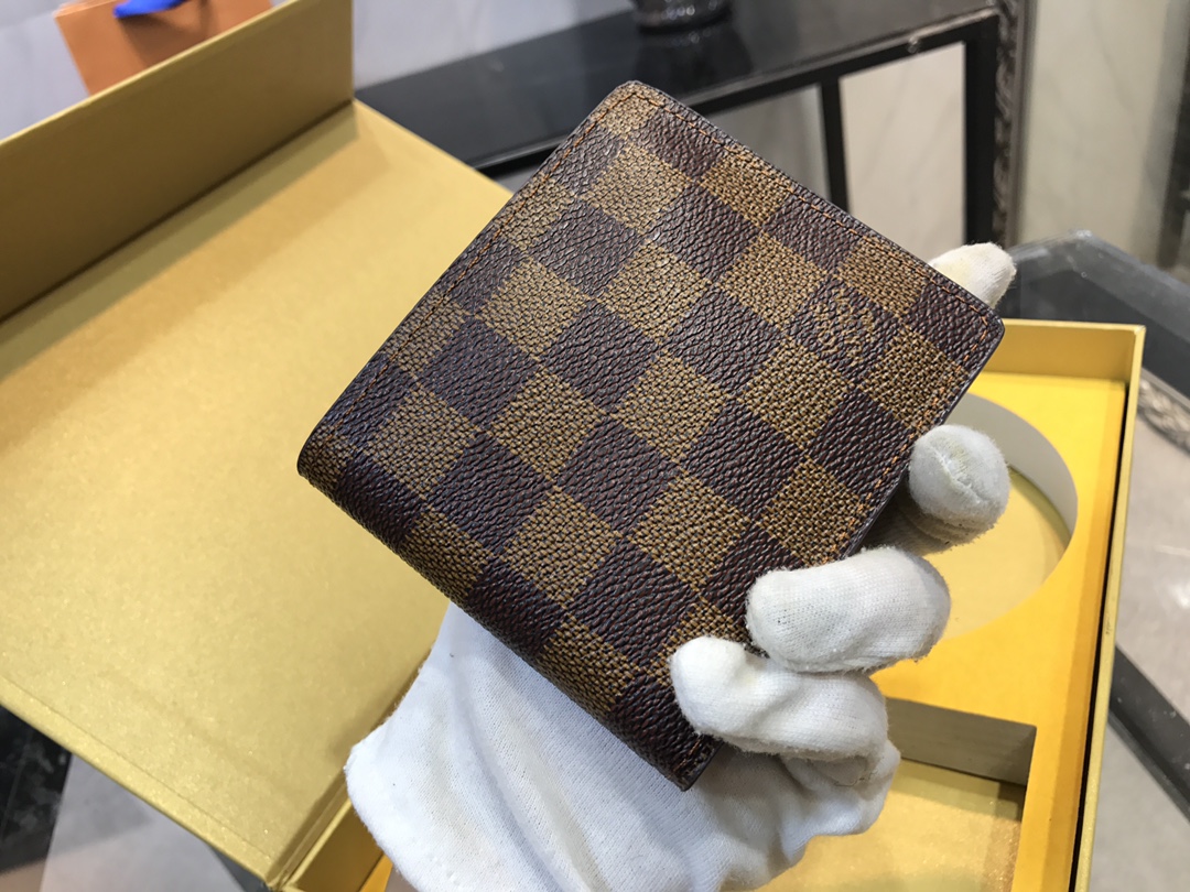 LV $52 gallery