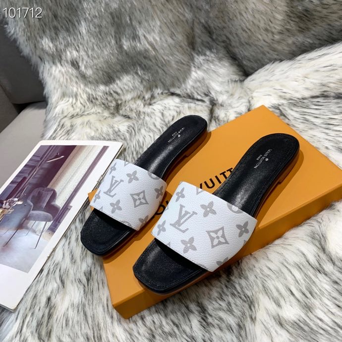 LV $53 gallery