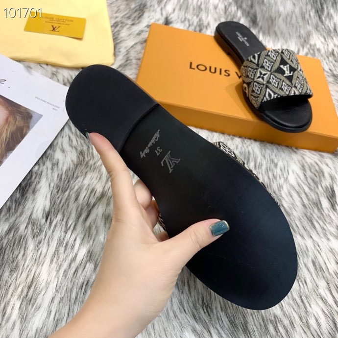 LV $53 gallery