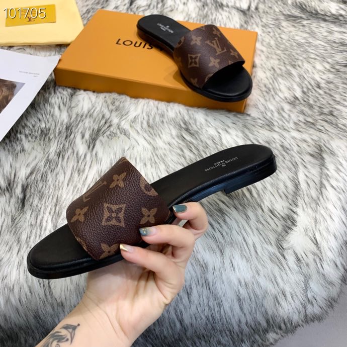 LV $53 gallery