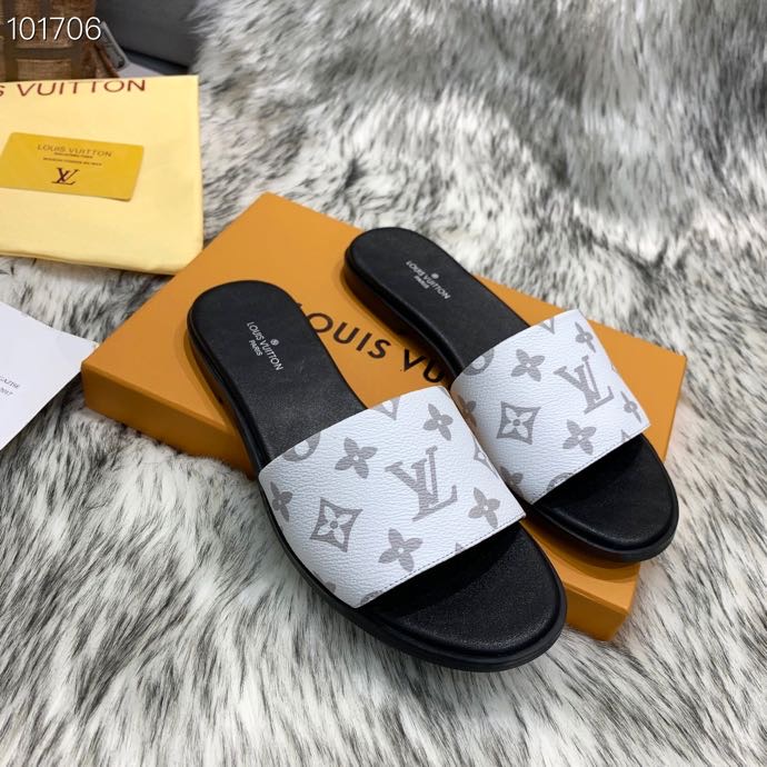 LV $53 gallery