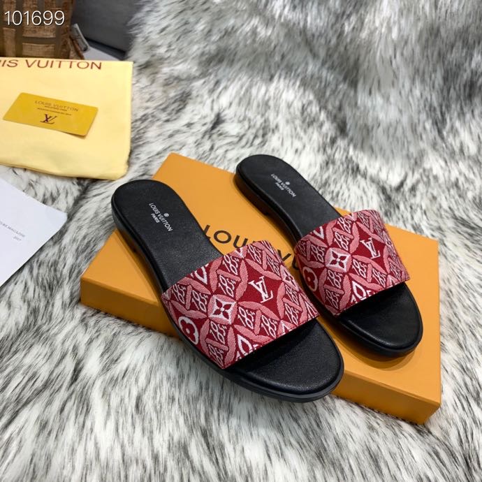 LV $53 gallery