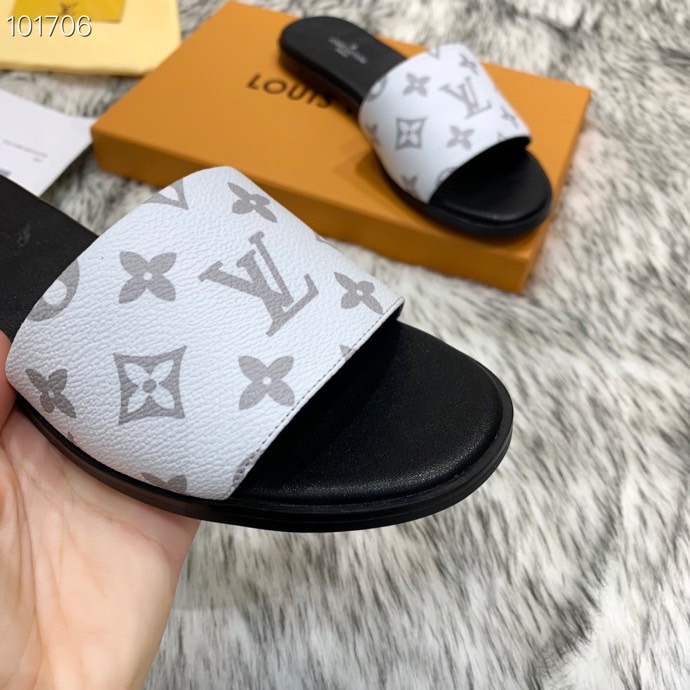 LV $53 gallery