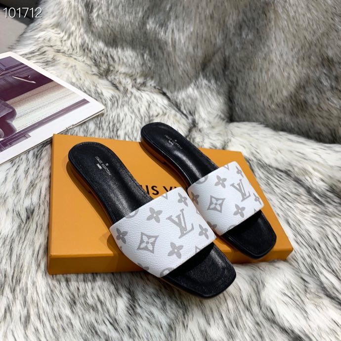 LV $53 gallery