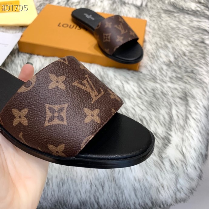 LV $53 gallery