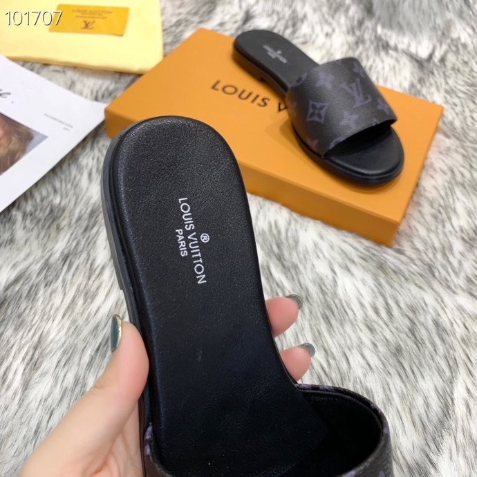 LV $53 gallery