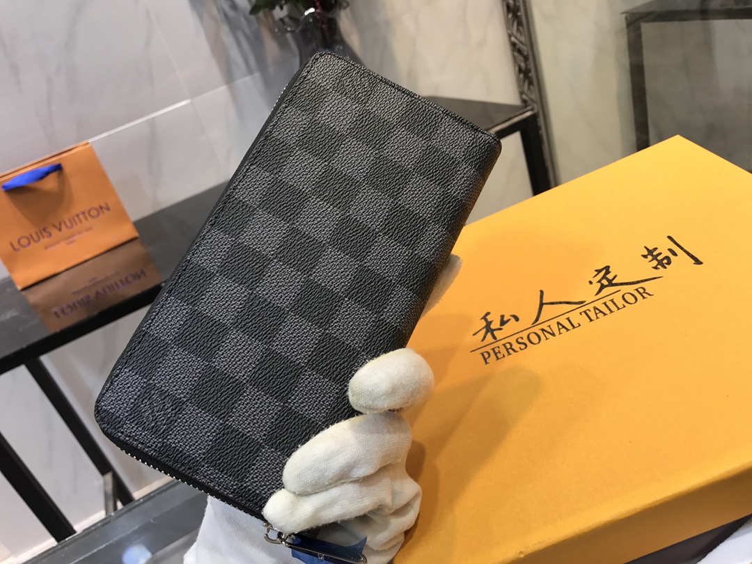 LV $53 gallery