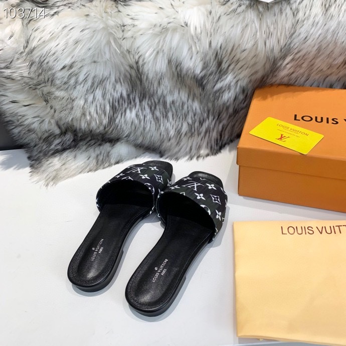 LV $53 gallery