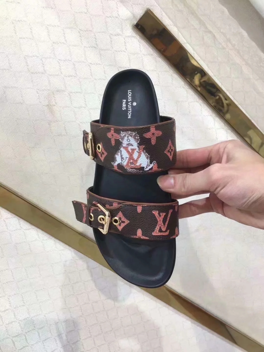 LV $53 gallery