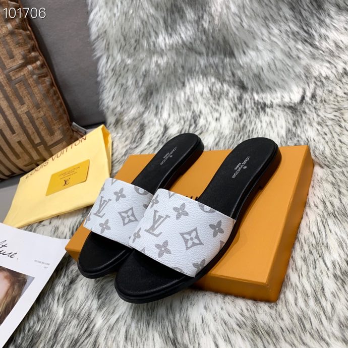 LV $53 gallery