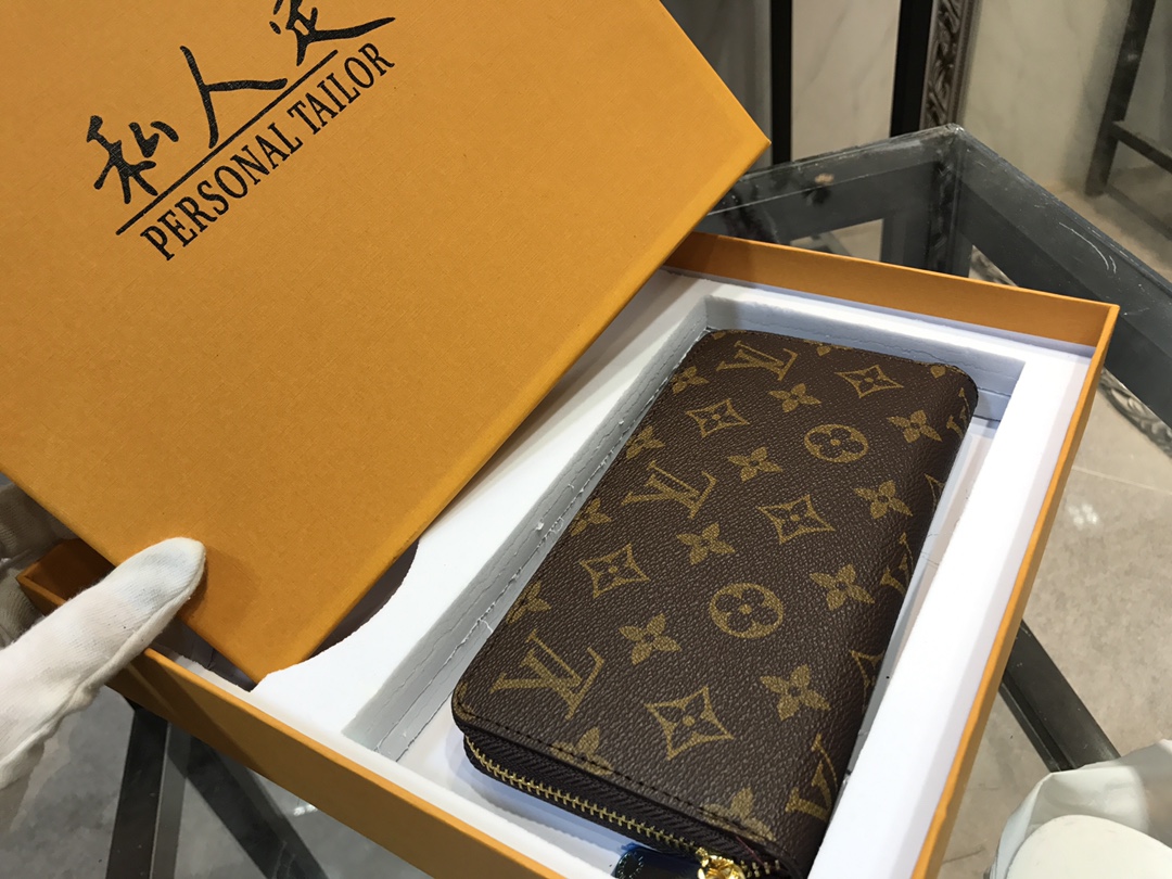 LV $53 gallery