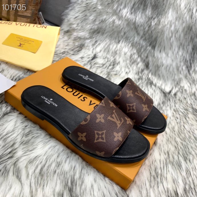 LV $53 gallery