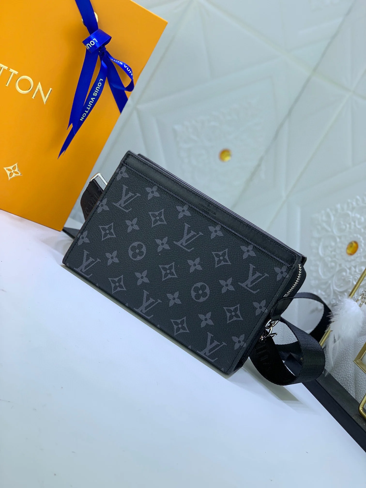 LV $54 gallery