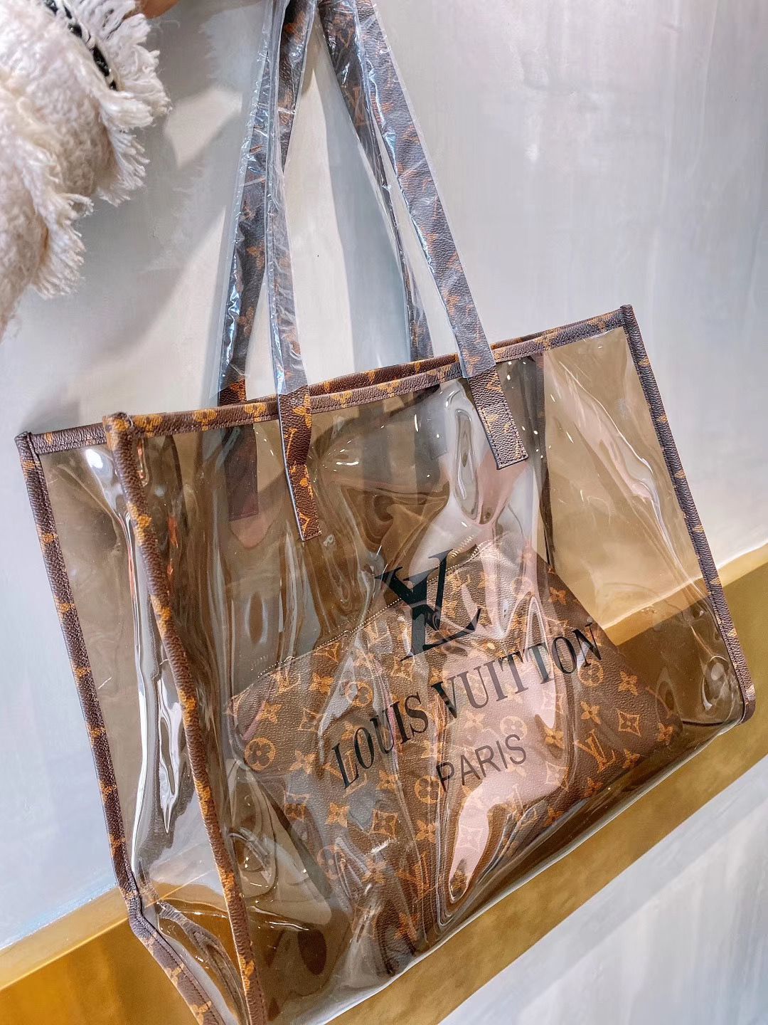 LV $54 gallery