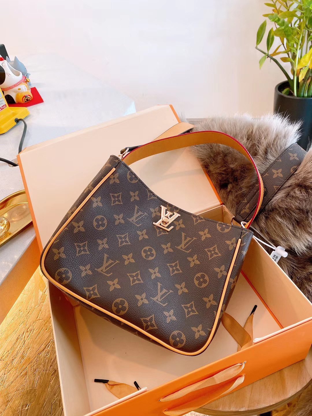 LV $56 gallery