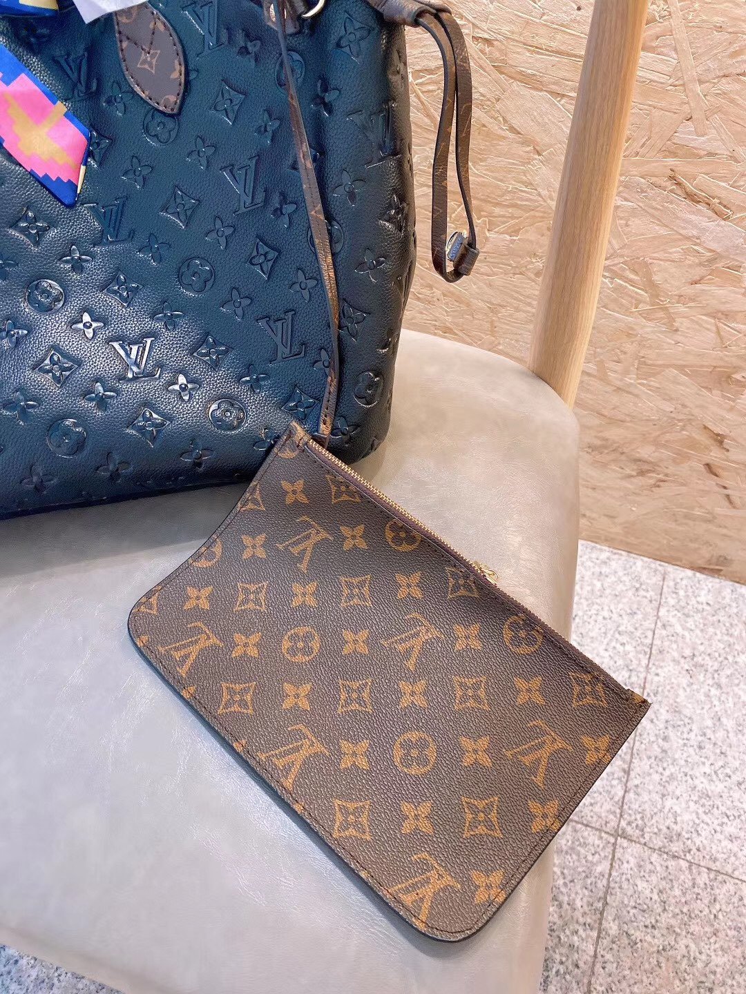 LV $58 gallery