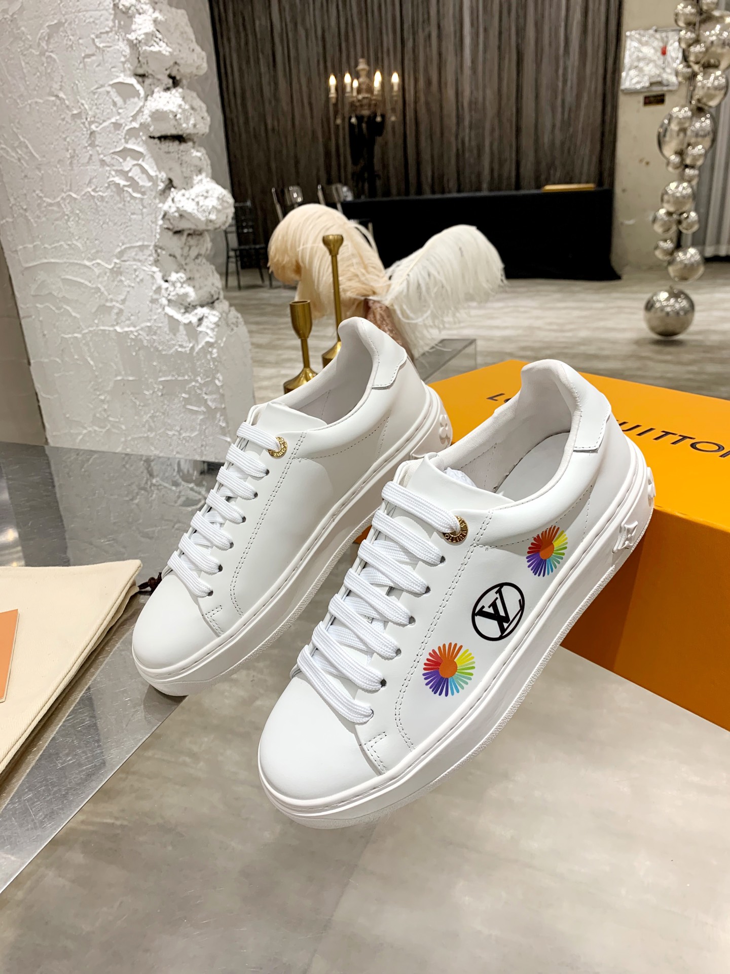 LV $58 gallery