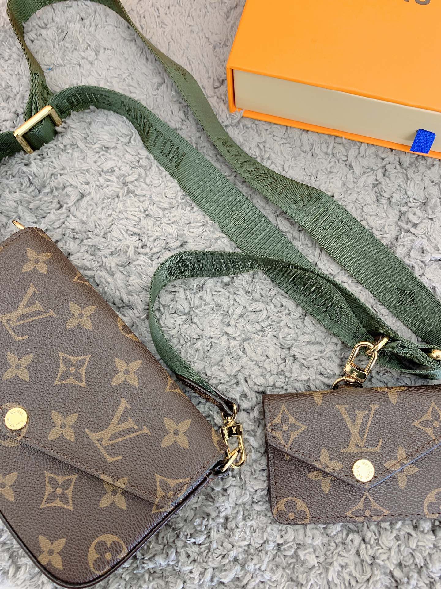 LV $58 gallery