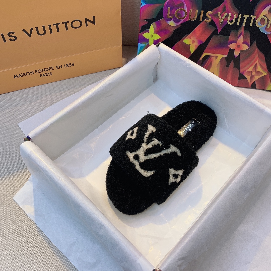 LV $58 gallery