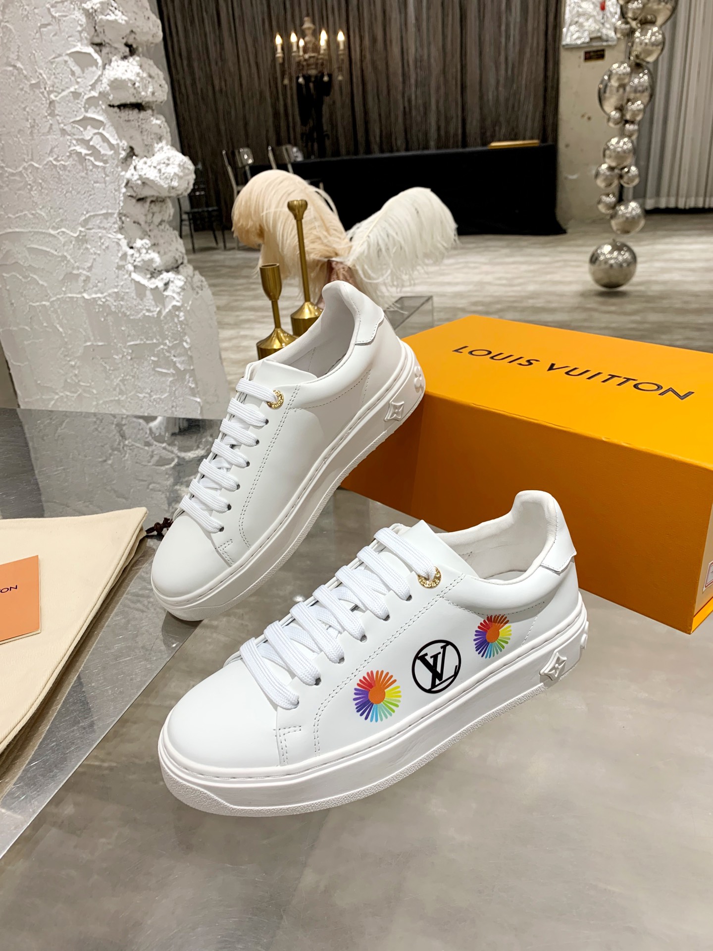 LV $58 gallery