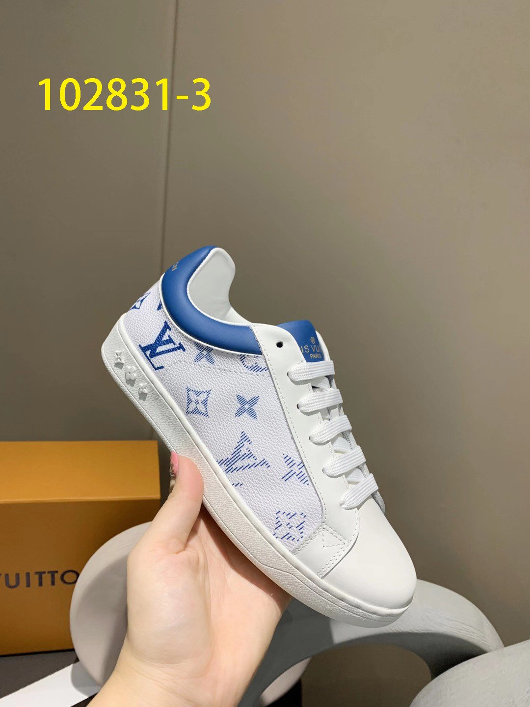 LV $58 gallery