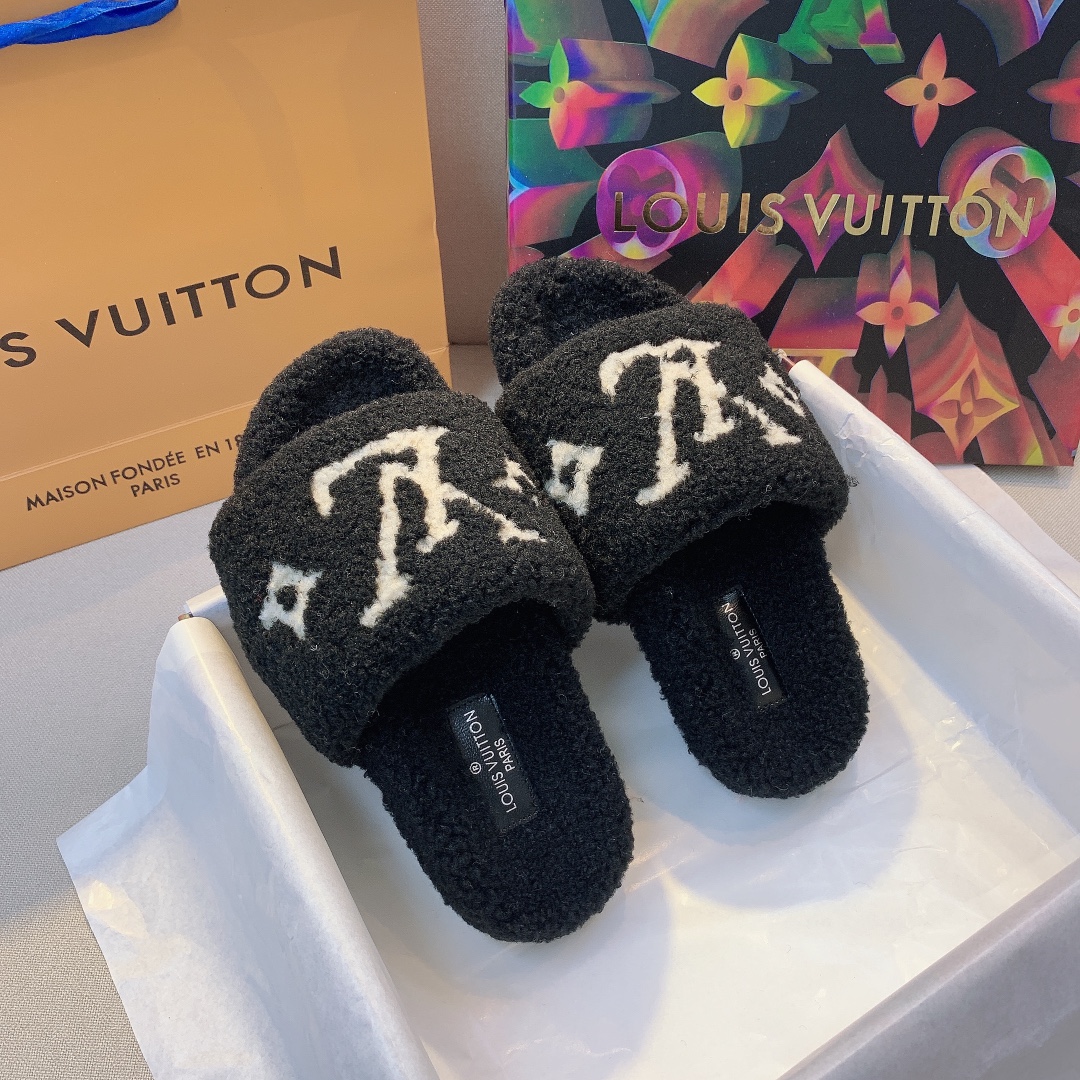 LV $58 gallery