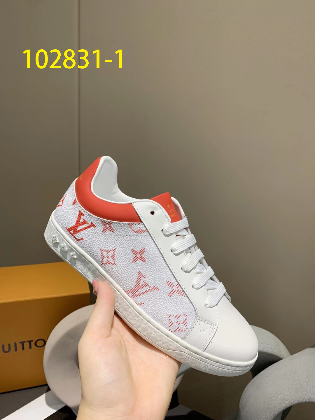 LV $58 gallery