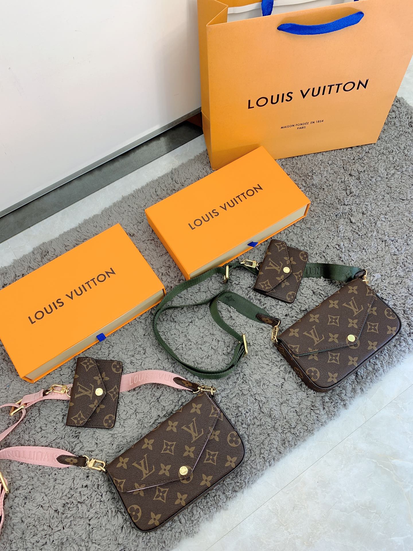 LV $58 gallery