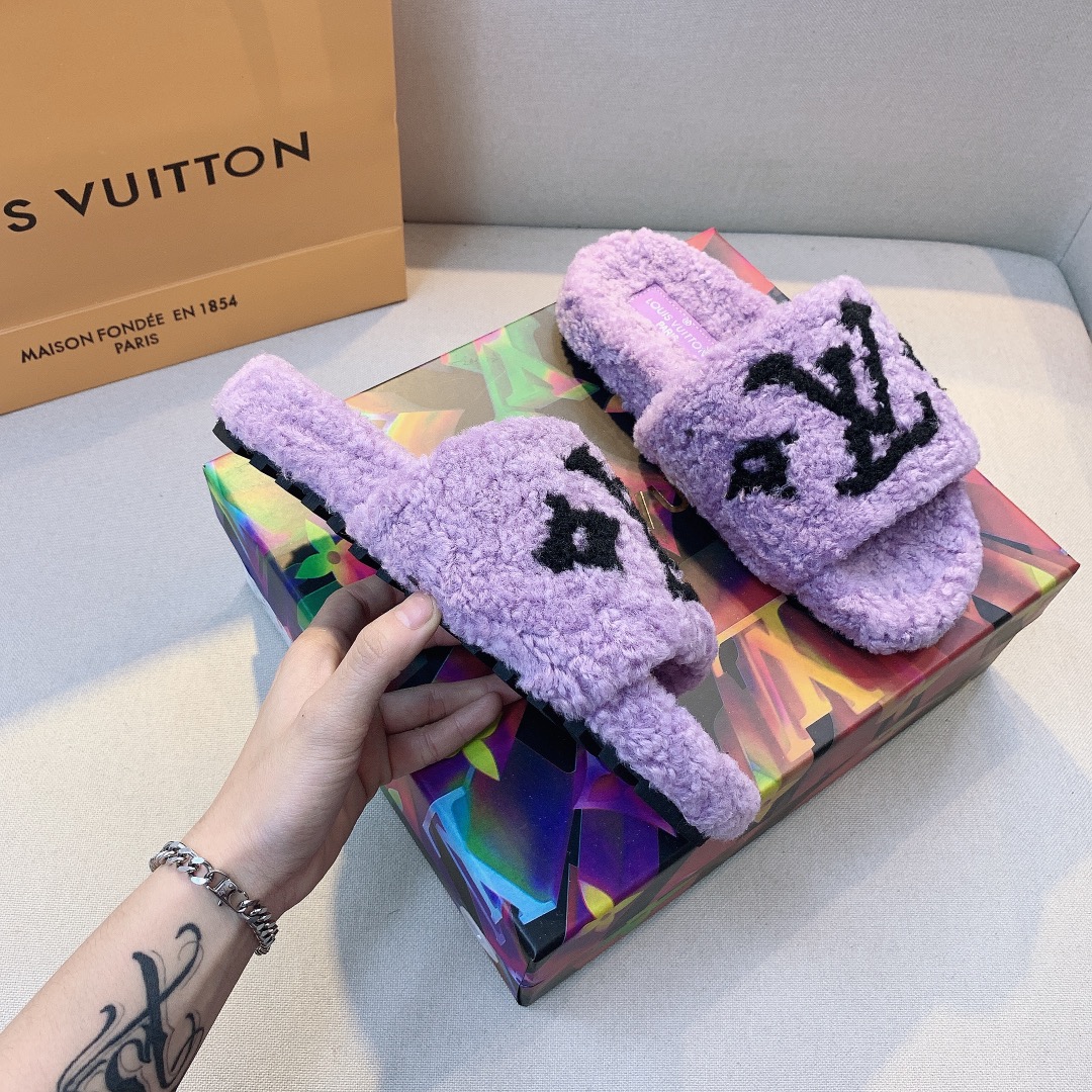 LV $58 gallery