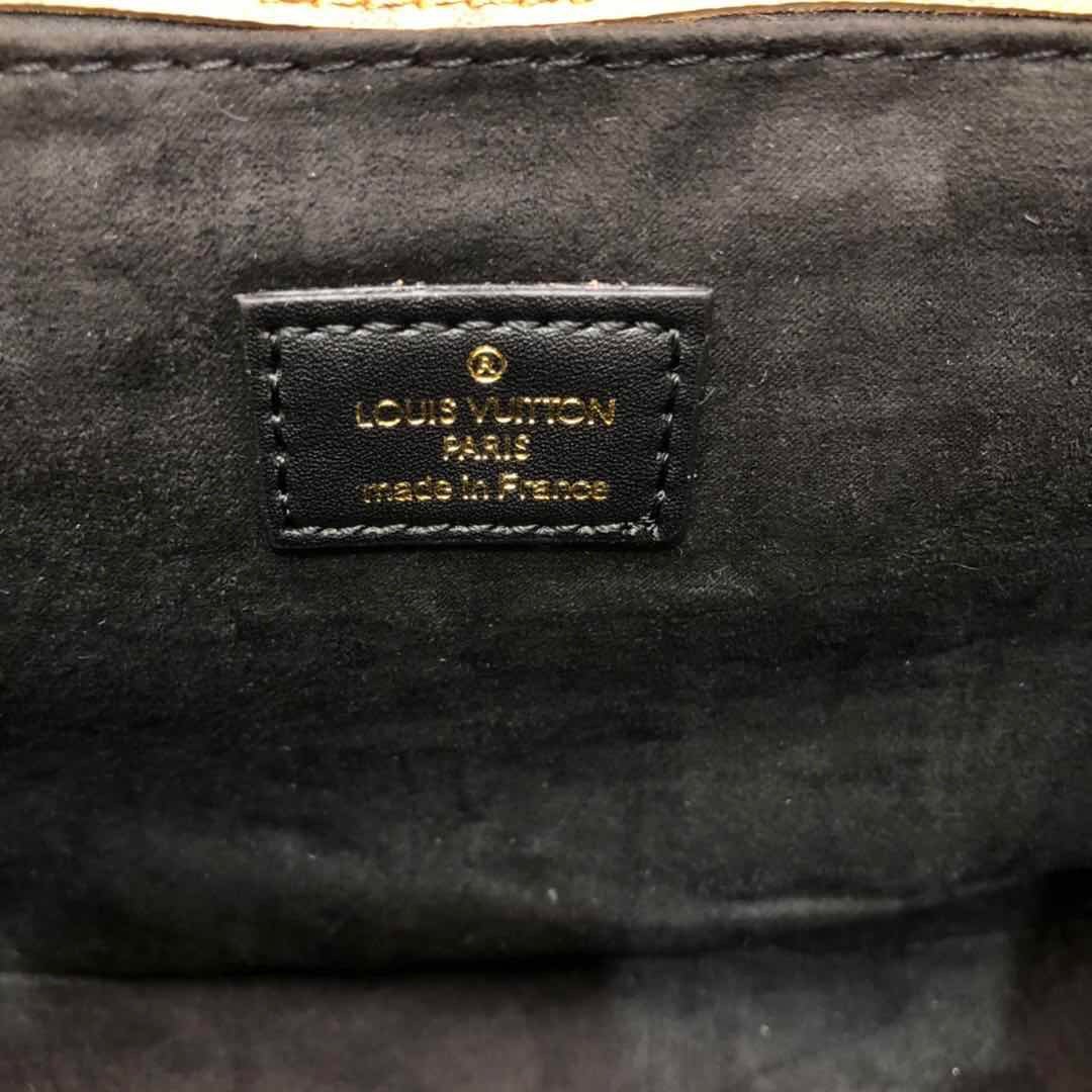 LV $58 gallery