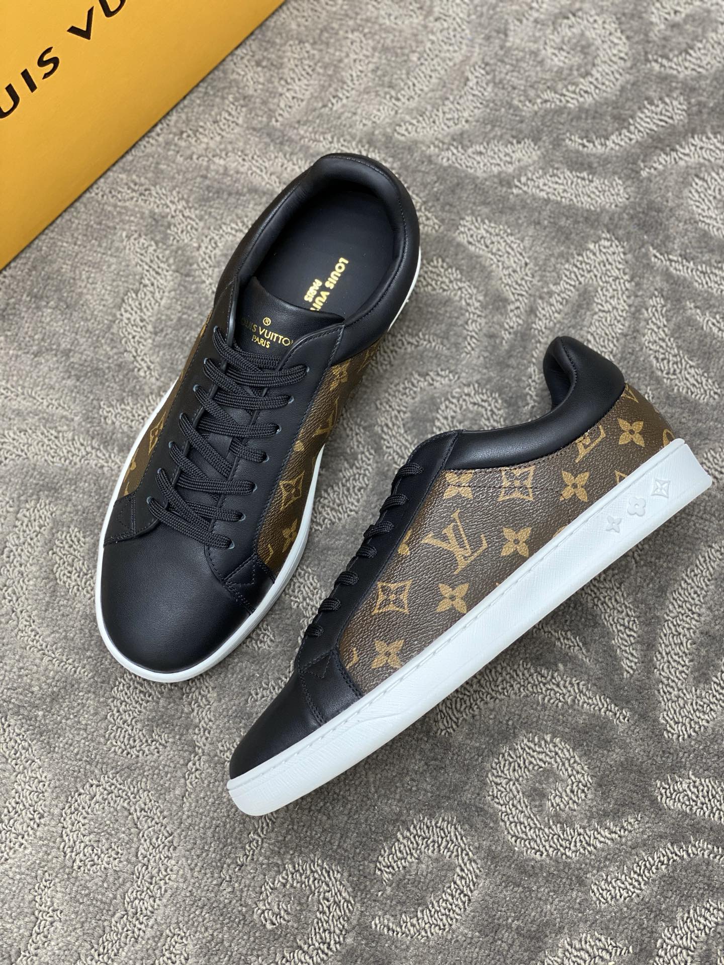 LV $58 gallery