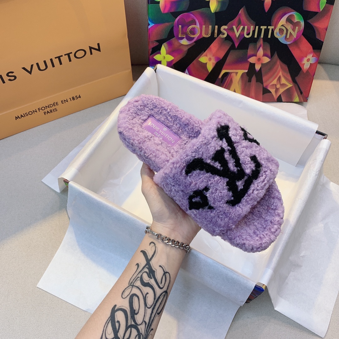 LV $58 gallery