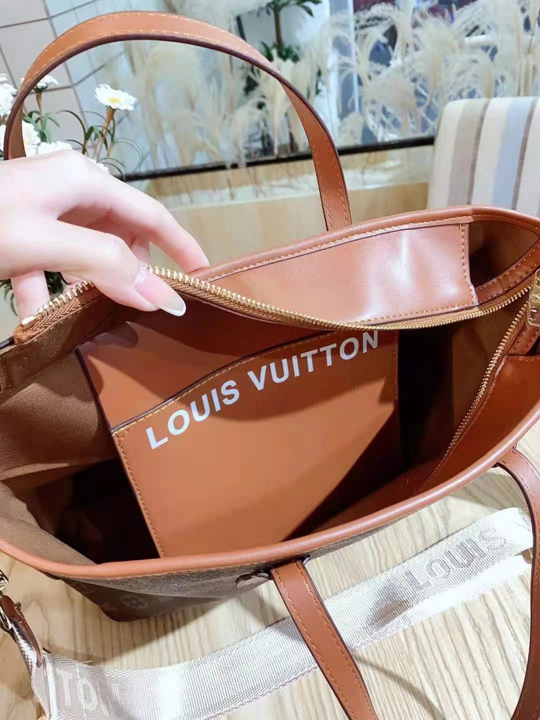 LV $58 gallery