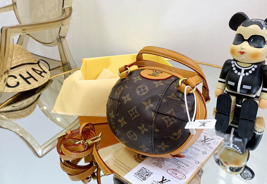 LV $59 gallery