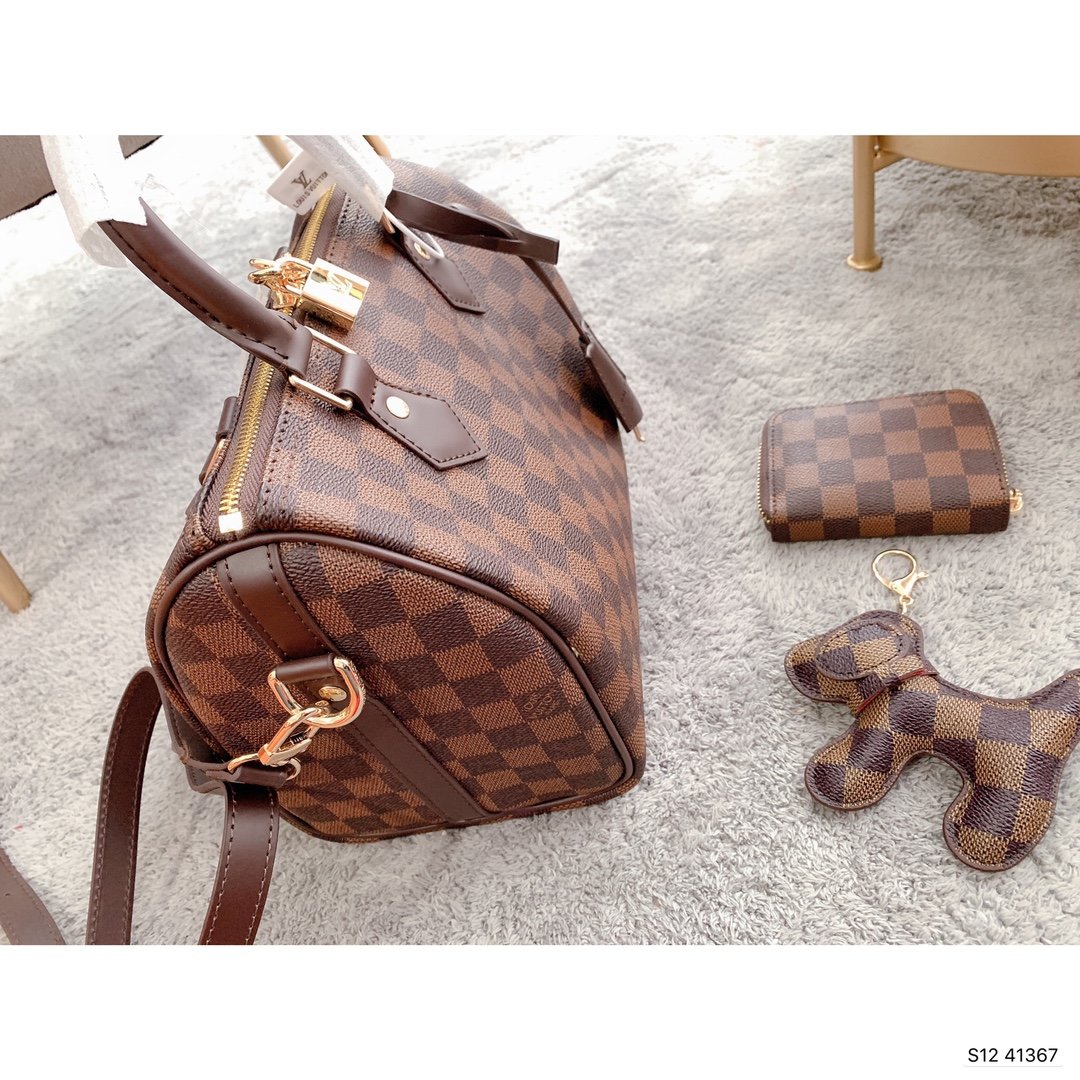 LV $59 gallery