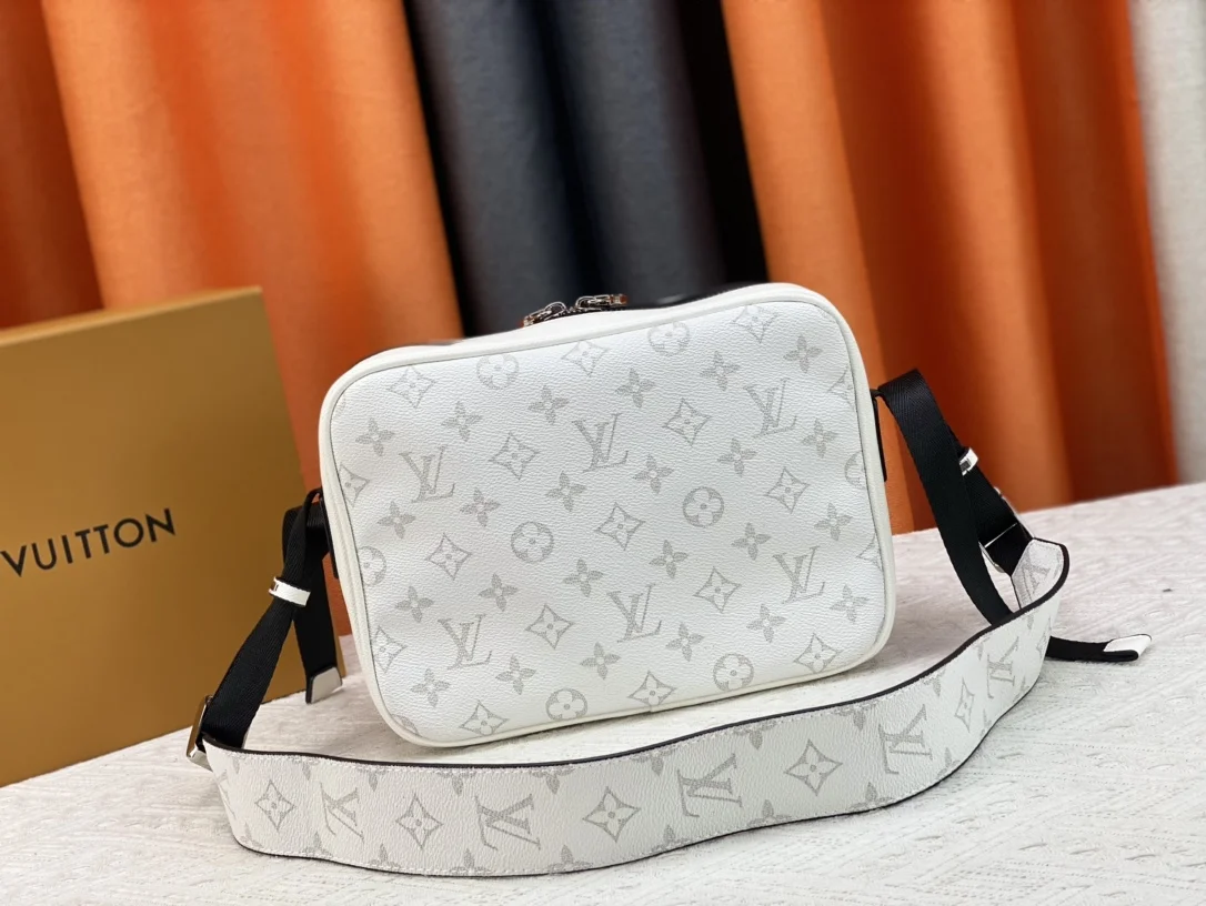 LV $59 gallery