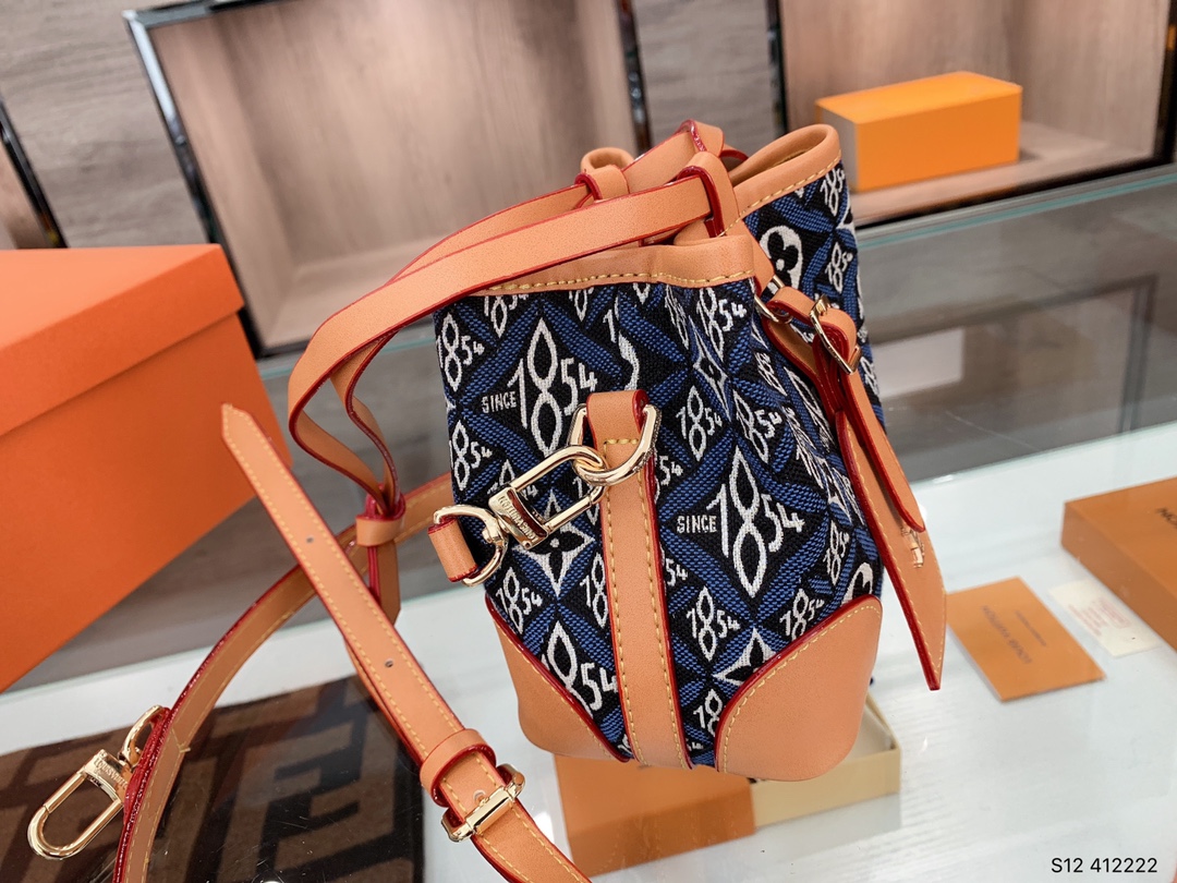 LV $59 gallery