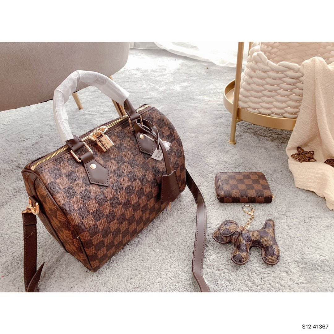 LV $59 gallery